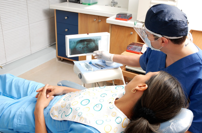 Essential Qualities for a Professional Dentist You Can Visit